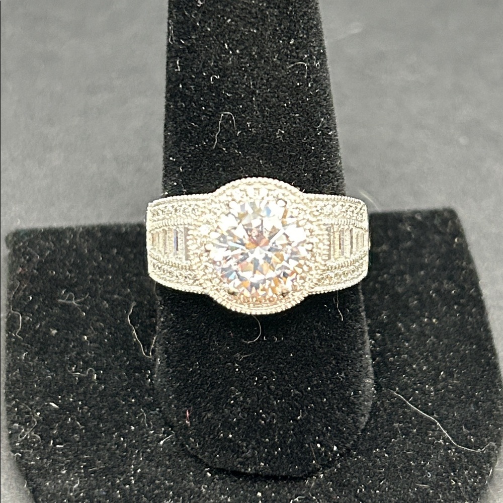 vintage-inspired halo engagement-style ring size 10